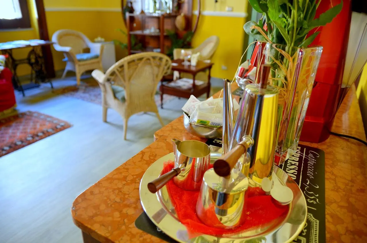 Couette-café Inn Liberty Giarre